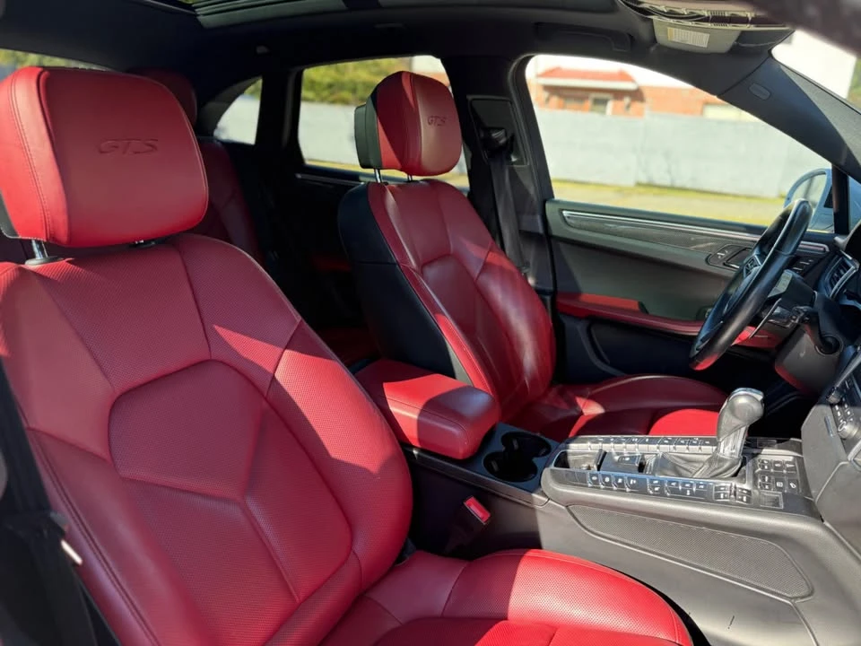 2018 Porsche Macan GTS - Image 10 of 11