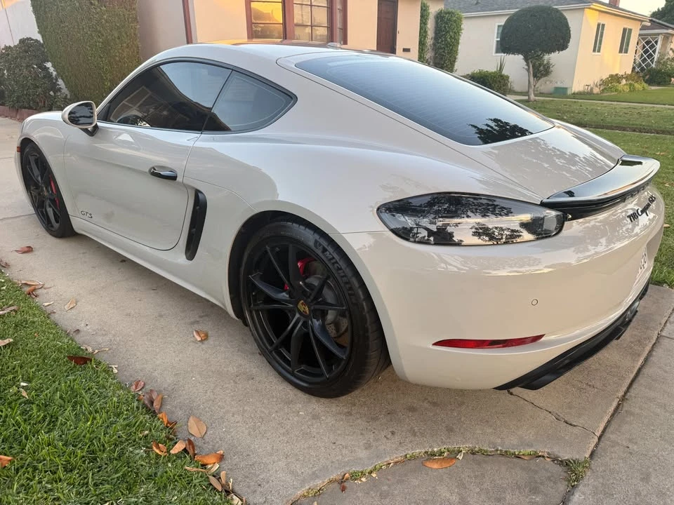 2018 Porsche 718 Cayman GTS - Image 11 of 20