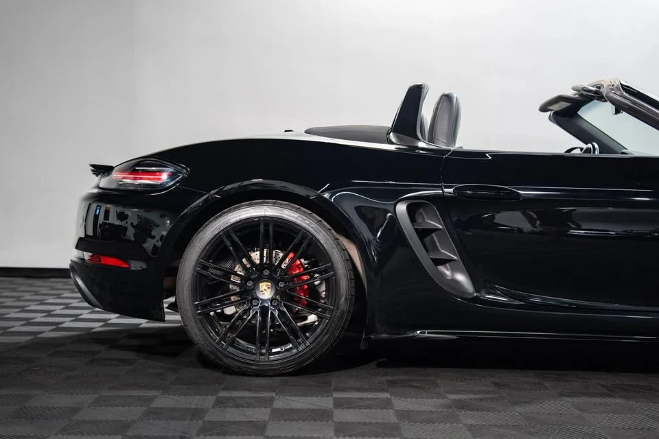 2018 Porsche 718 Boxster - Image 17 of 19