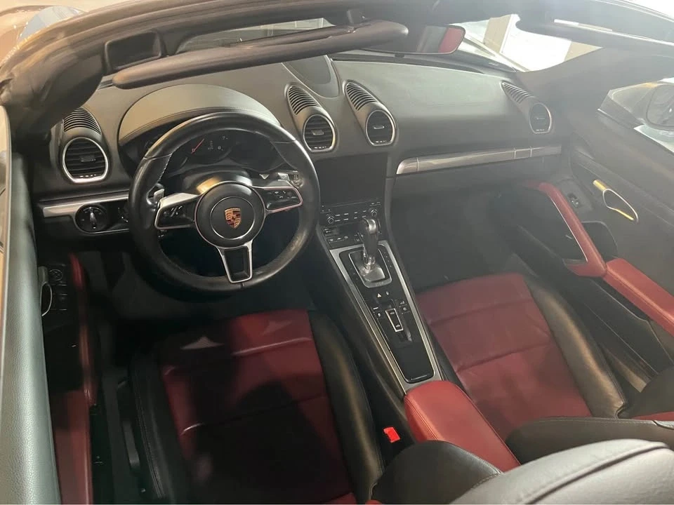 2018 Porsche 718 Boxster - Image 8 of 10