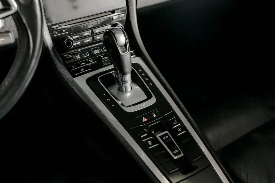 2018 Porsche 718 Boxster - Image 10 of 17