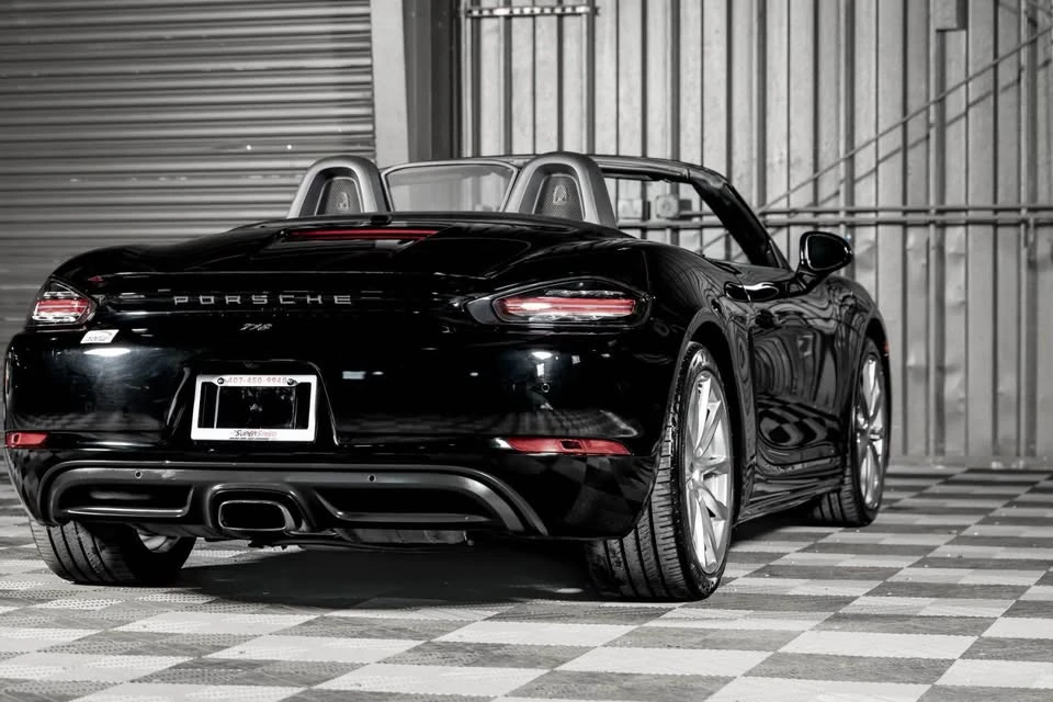 2018 Porsche 718 Boxster - Image 15 of 17