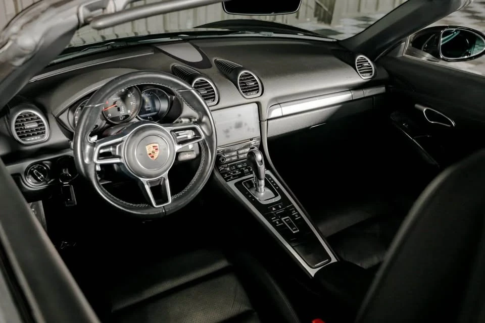 2018 Porsche 718 Boxster - Image 5 of 17