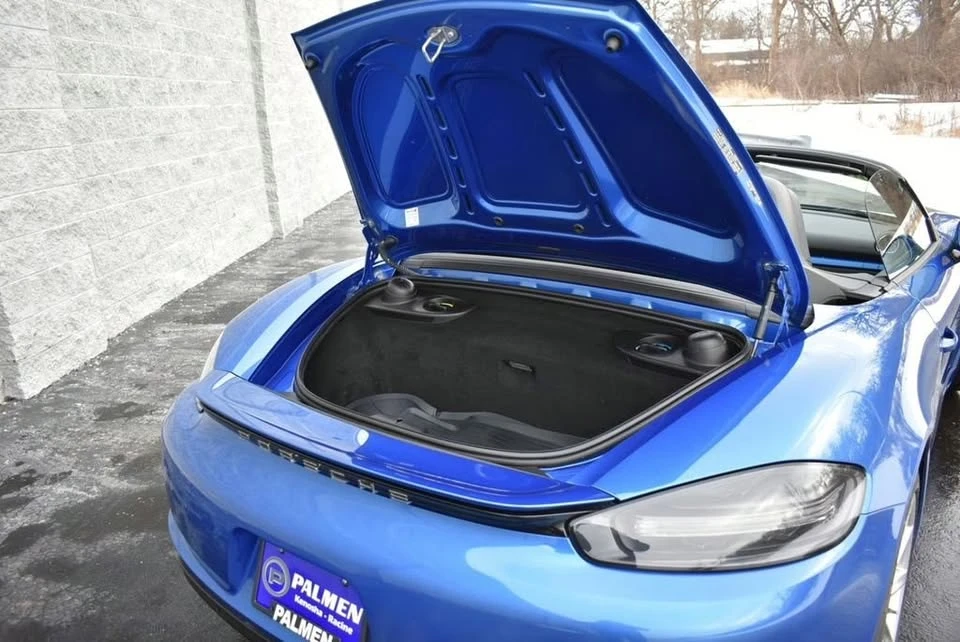 2018 Porsche 718 Boxster - Image 14 of 15