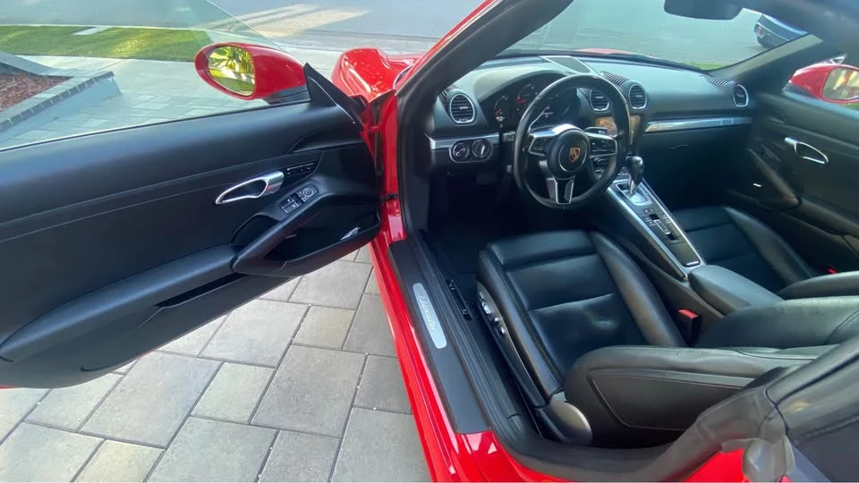 2018 Porsche 718 Boxster - Image 11 of 16