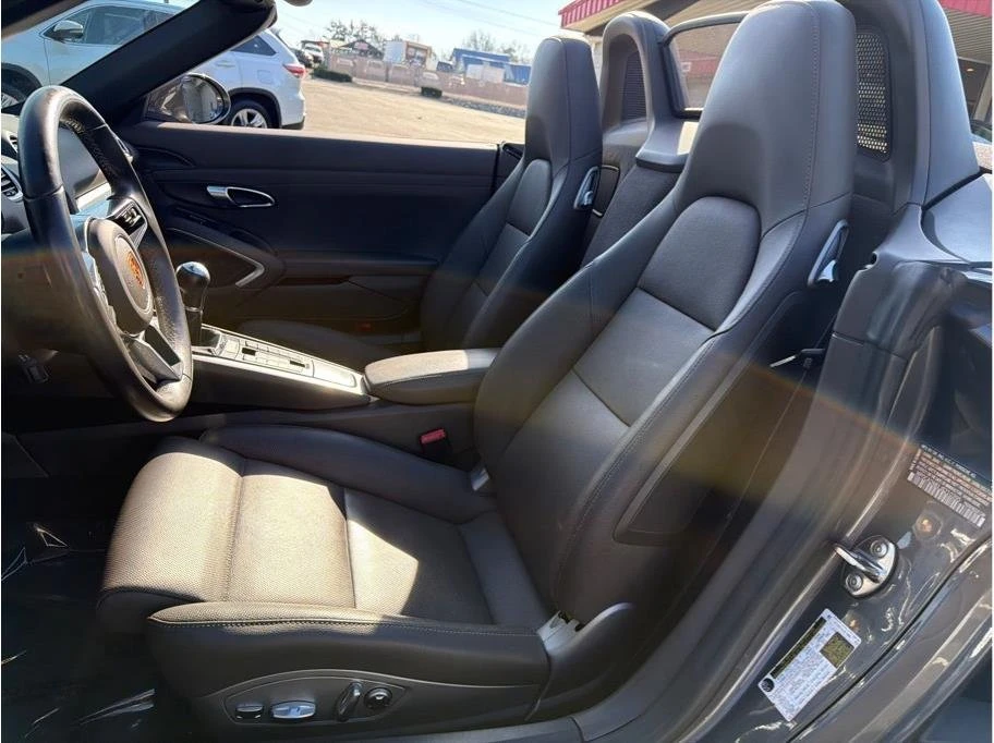 2018 Porsche 718 Boxster - Image 9 of 19