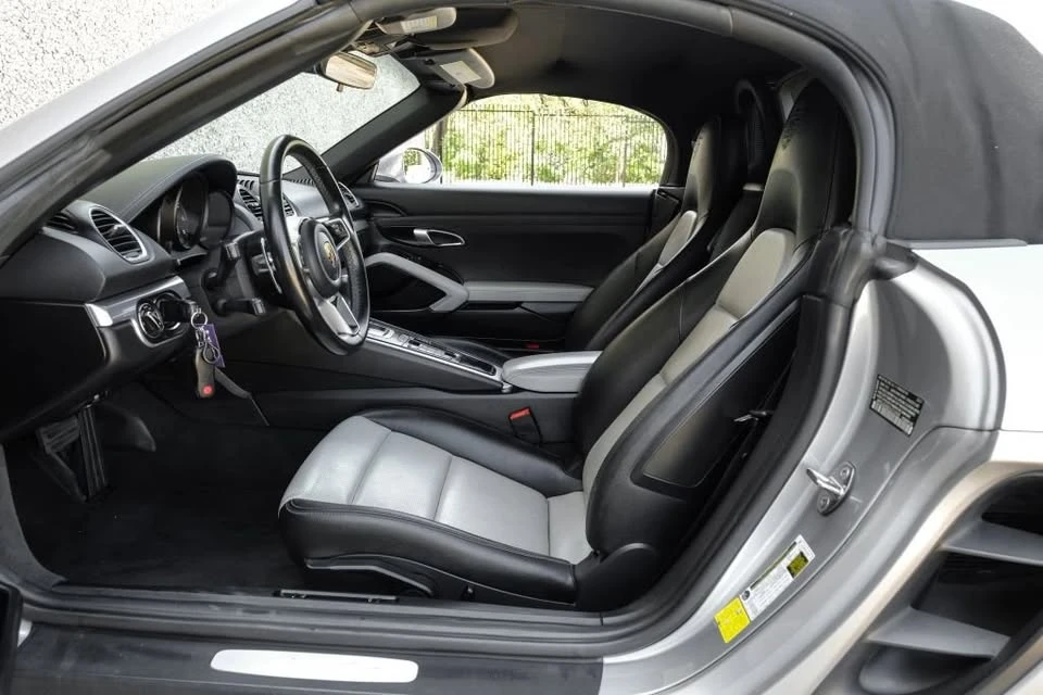 2018 Porsche 718 Boxster - Image 7 of 20