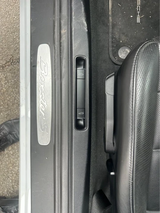 2018 Porsche 718 Boxster S - Image 8 of 17