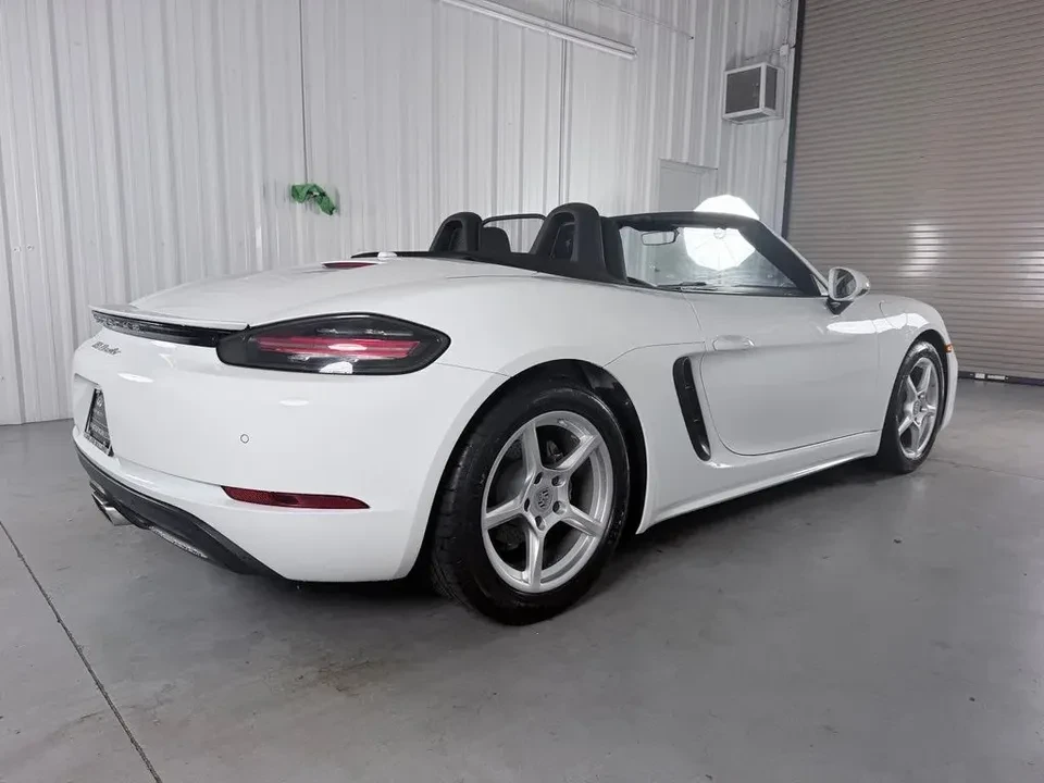 2018 Porsche 718 Boxster - Image 8 of 17