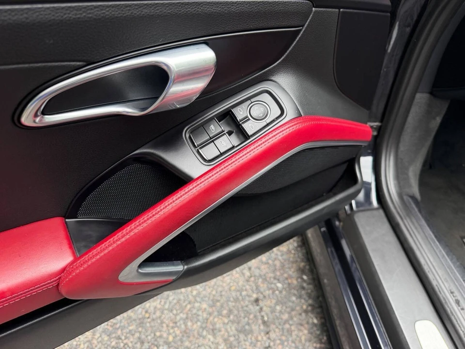 2018 Porsche 718 Boxster - Image 30 of 31