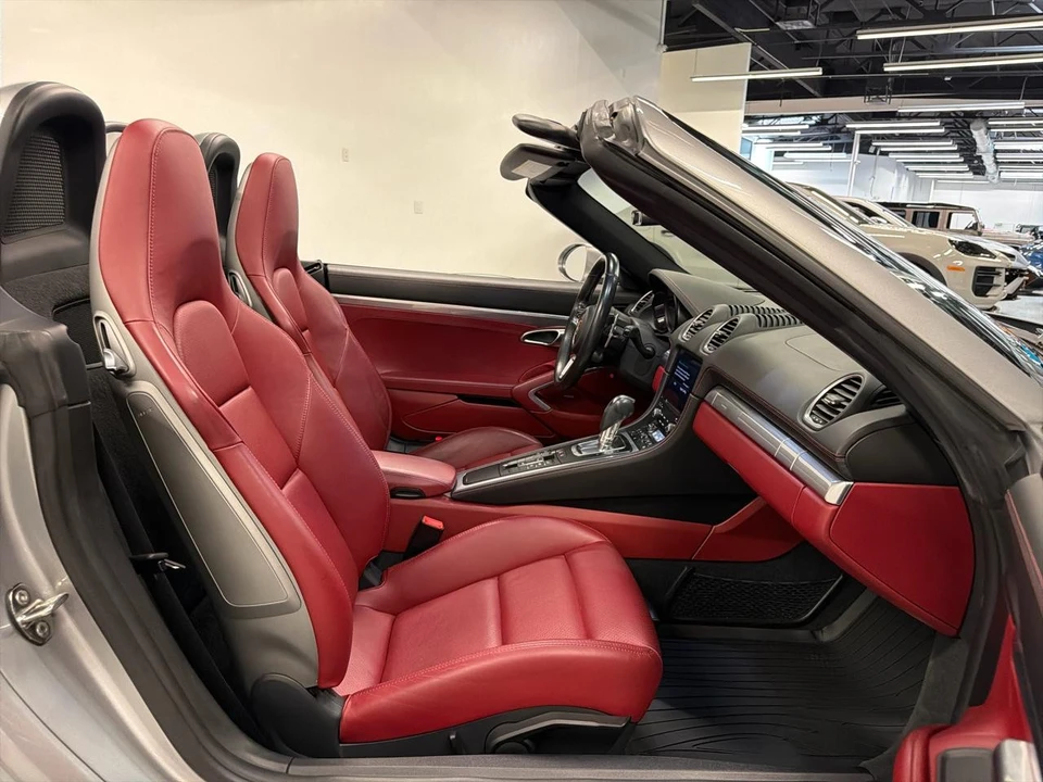 2018 Porsche 718 Boxster GTS - Image 23 of 31