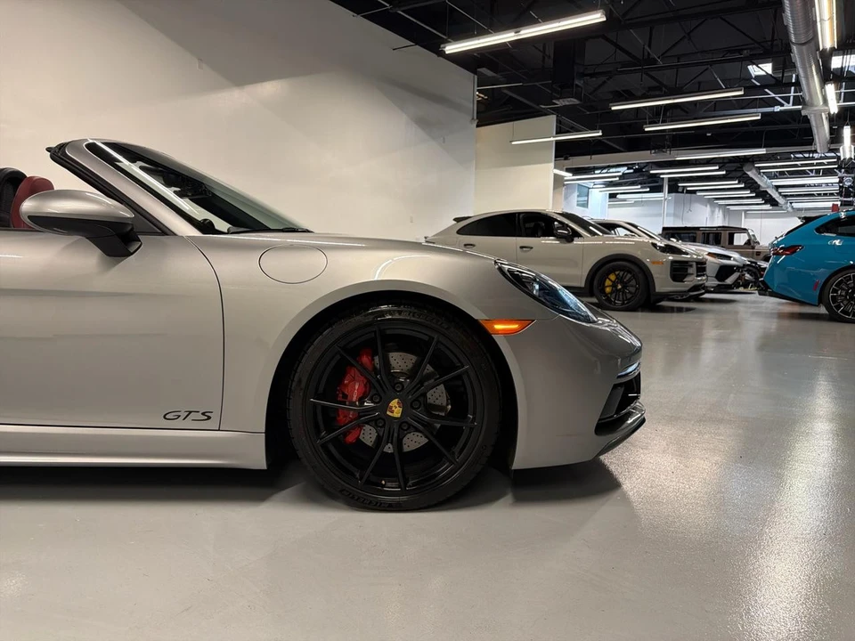 2018 Porsche 718 Boxster GTS - Image 11 of 31