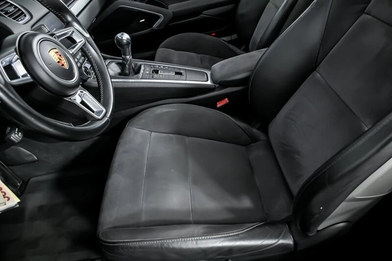 2018 Porsche 718 Boxster GTS - Image 20 of 31
