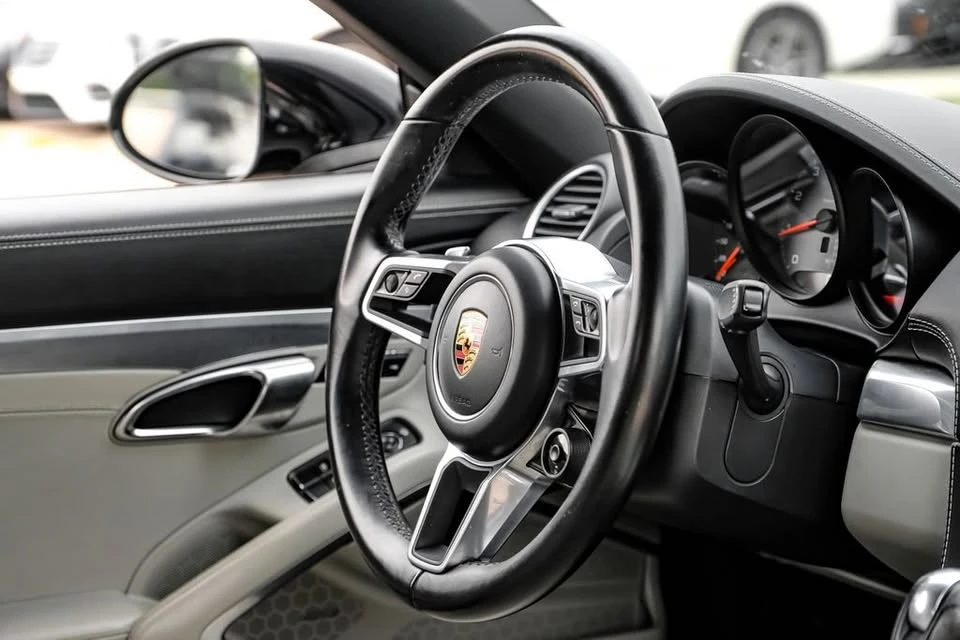 2018 Porsche 718 Boxster - Image 18 of 20