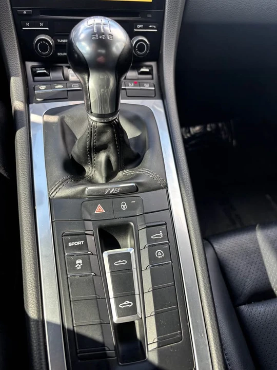 2018 Porsche 718 Boxster - Image 11 of 12
