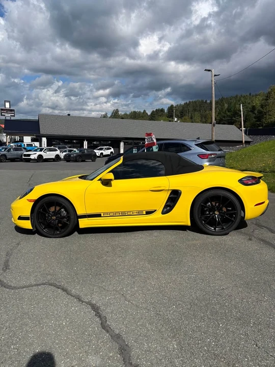 2018 Porsche 718 Boxster - Image 8 of 12