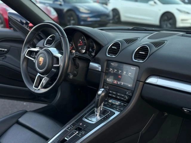 2018 Porsche 718 Boxster - Image 15 of 21