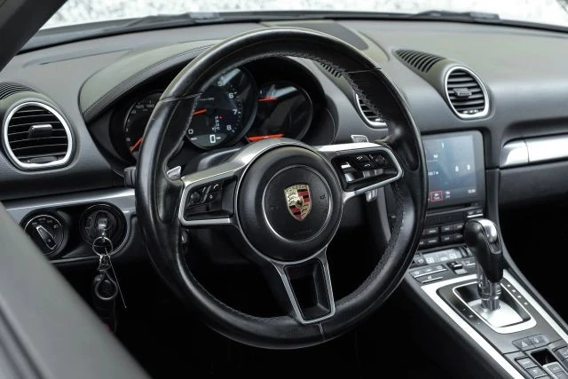 2018 Porsche 718 Boxster - Image 17 of 21