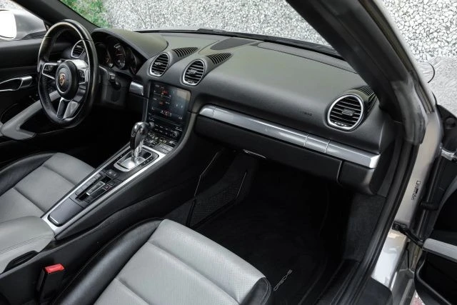 2018 Porsche 718 Boxster - Image 15 of 21