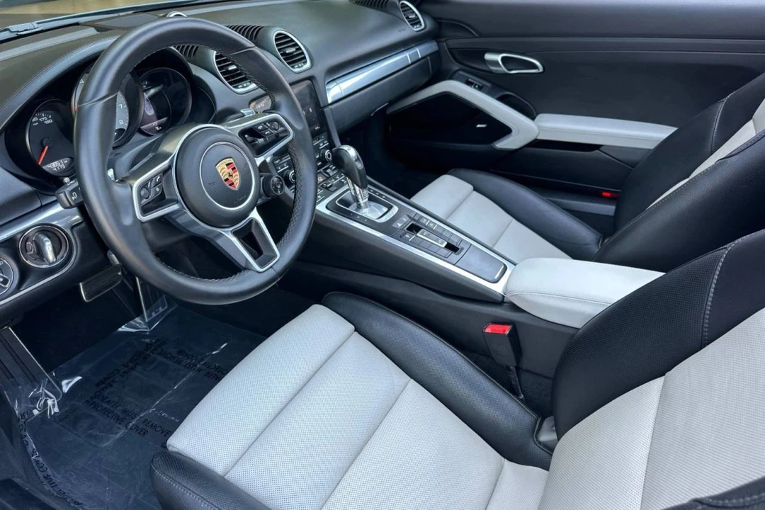 2018 Porsche 718 Boxster S - Image 4 of 5