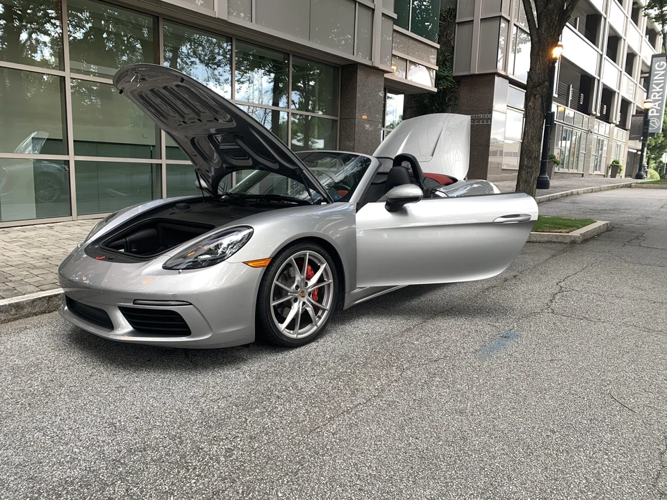 2018 Porsche 718 Boxster S - Image 8 of 31