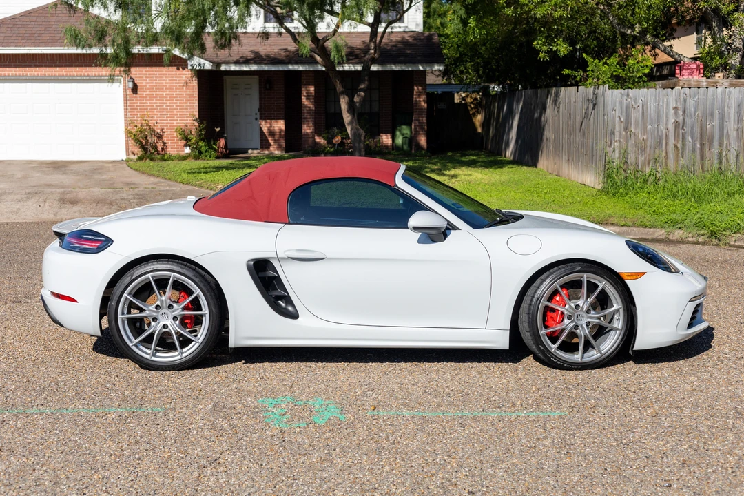 2018 Porsche 718 Boxster S - Image 11 of 31
