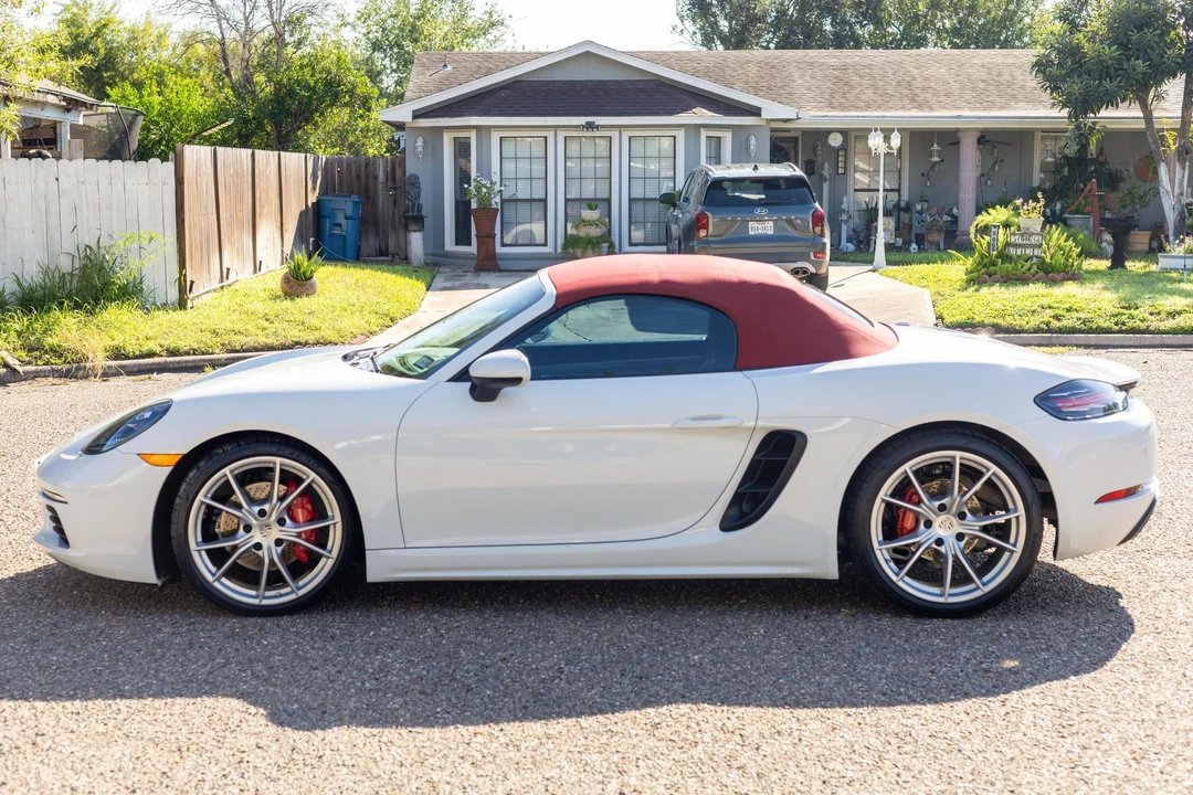 2018 Porsche 718 Boxster S - Image 3 of 31