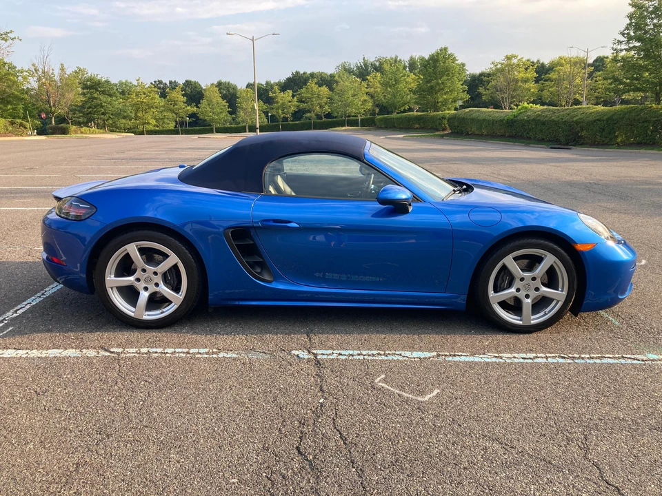 2018 Porsche 718 Boxster - Image 18 of 31