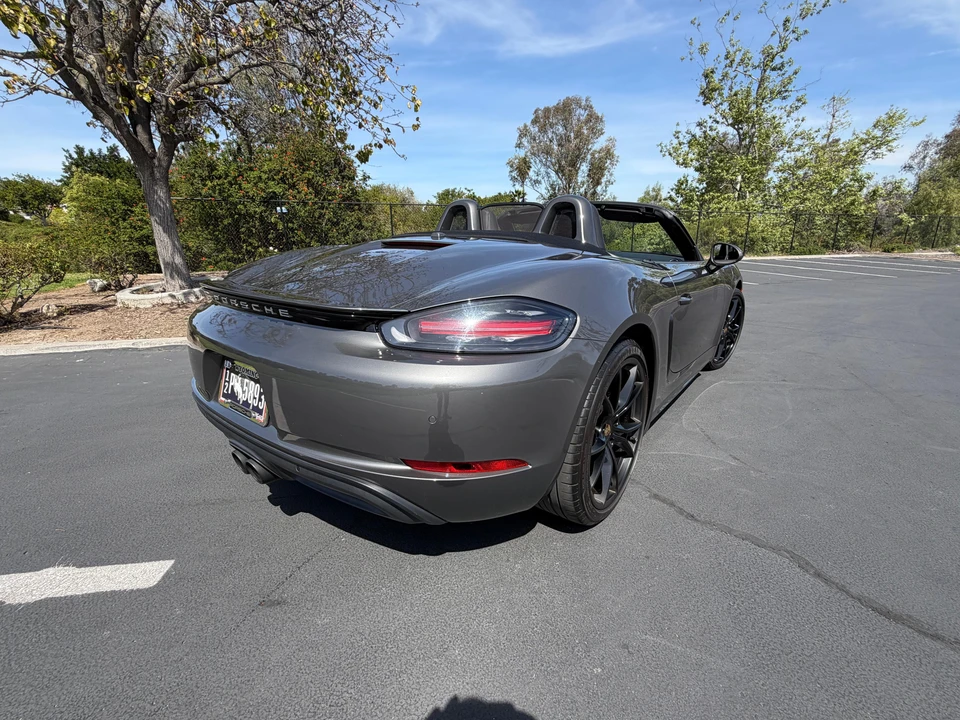 2018 Porsche 718 Boxster - Image 15 of 31