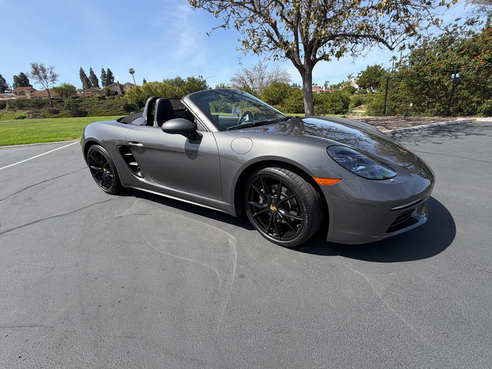 2018 Porsche 718 Boxster - Image 20 of 31