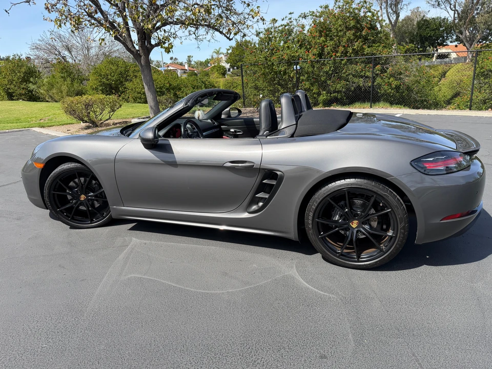 2018 Porsche 718 Boxster - Image 12 of 31