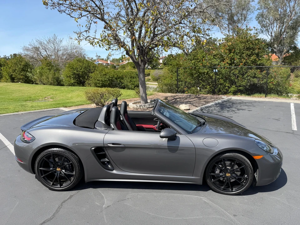 2018 Porsche 718 Boxster - Image 18 of 31