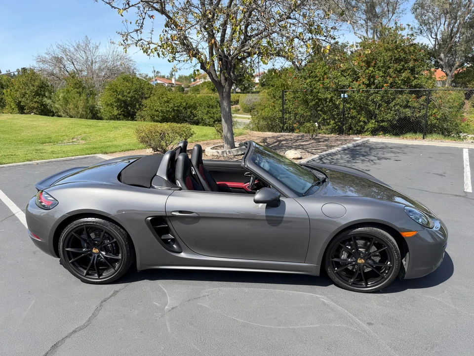 2018 Porsche 718 Boxster - Image 19 of 31