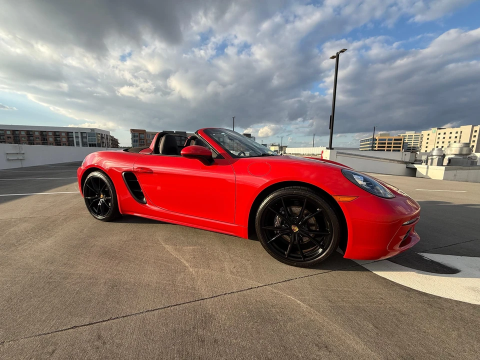 2018 Porsche 718 Boxster - Image 11 of 31