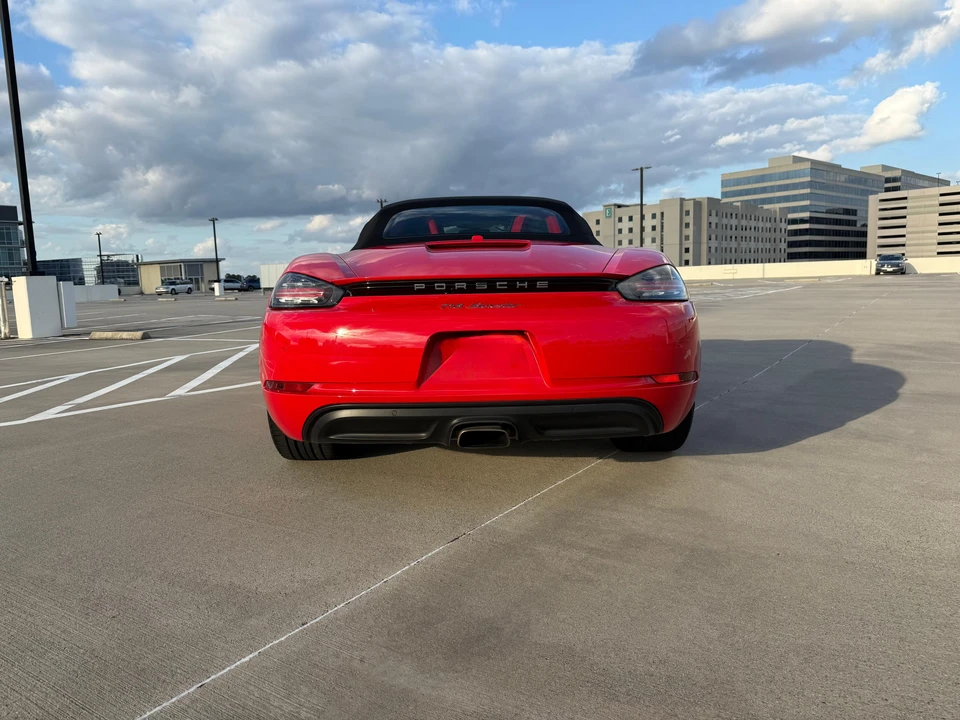 2018 Porsche 718 Boxster - Image 17 of 31