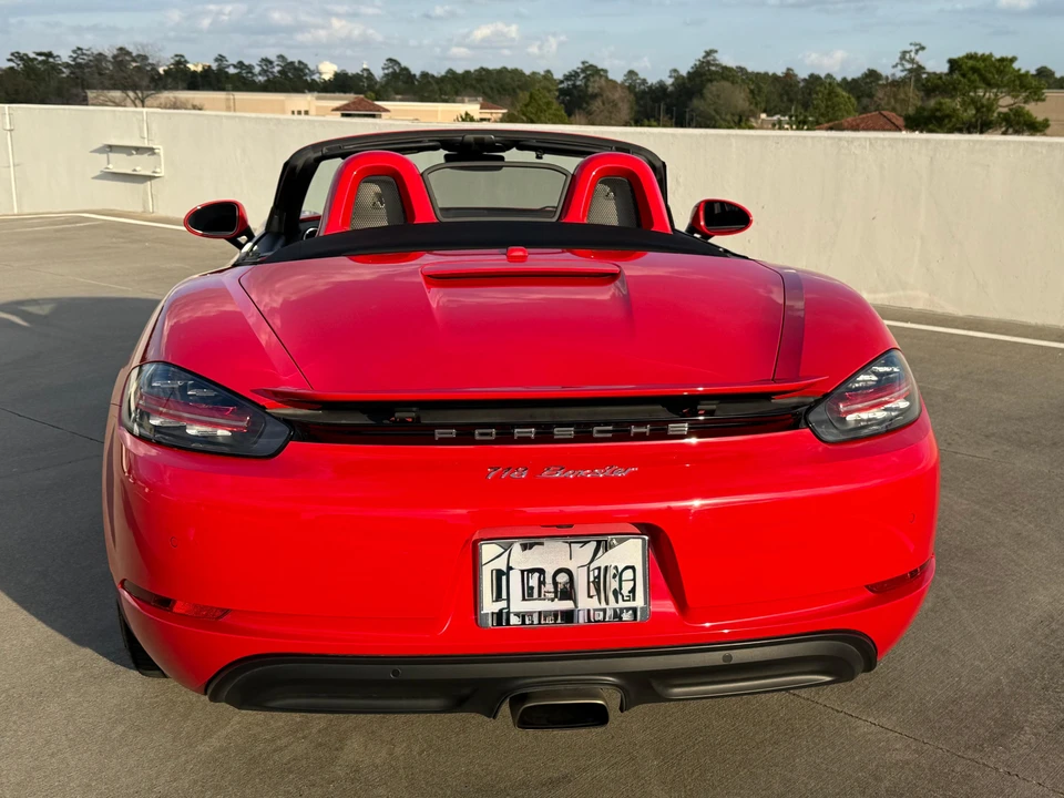 2018 Porsche 718 Boxster - Image 9 of 31