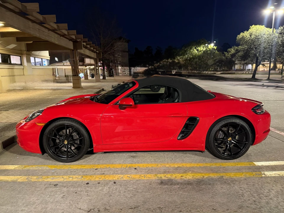2018 Porsche 718 Boxster - Image 14 of 31