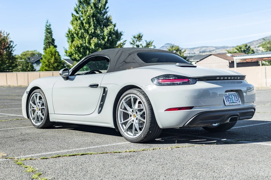 2018 Porsche 718 Boxster - Image 16 of 31