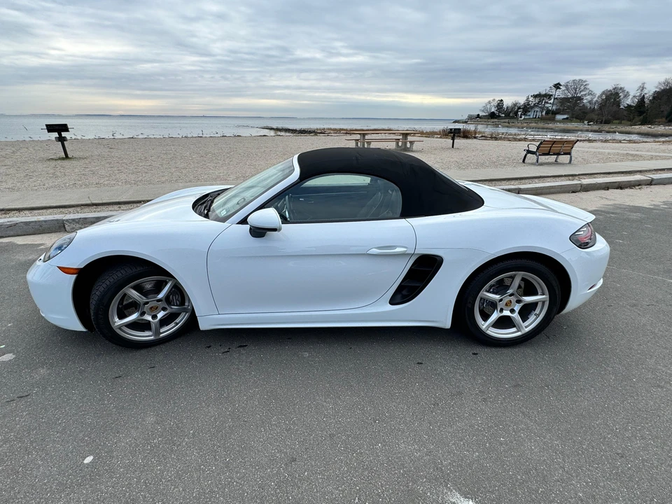 2018 Porsche 718 Boxster - Image 27 of 31