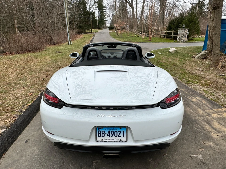 2018 Porsche 718 Boxster - Image 15 of 31