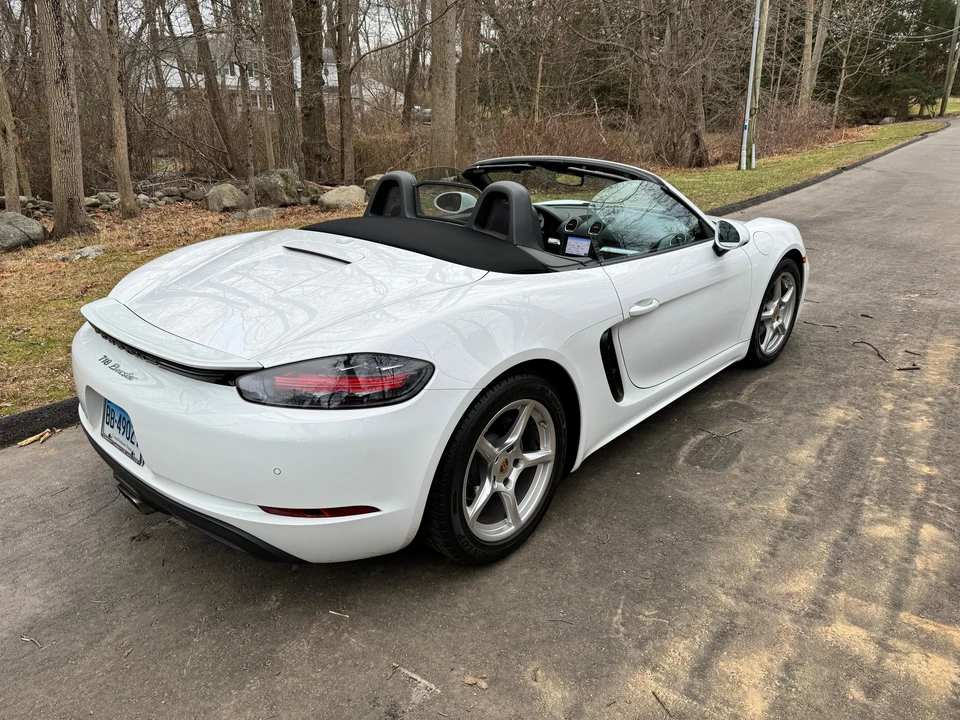 2018 Porsche 718 Boxster - Image 16 of 31
