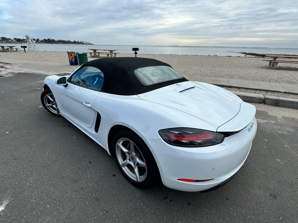 2018 Porsche 718 Boxster - Image 28 of 31