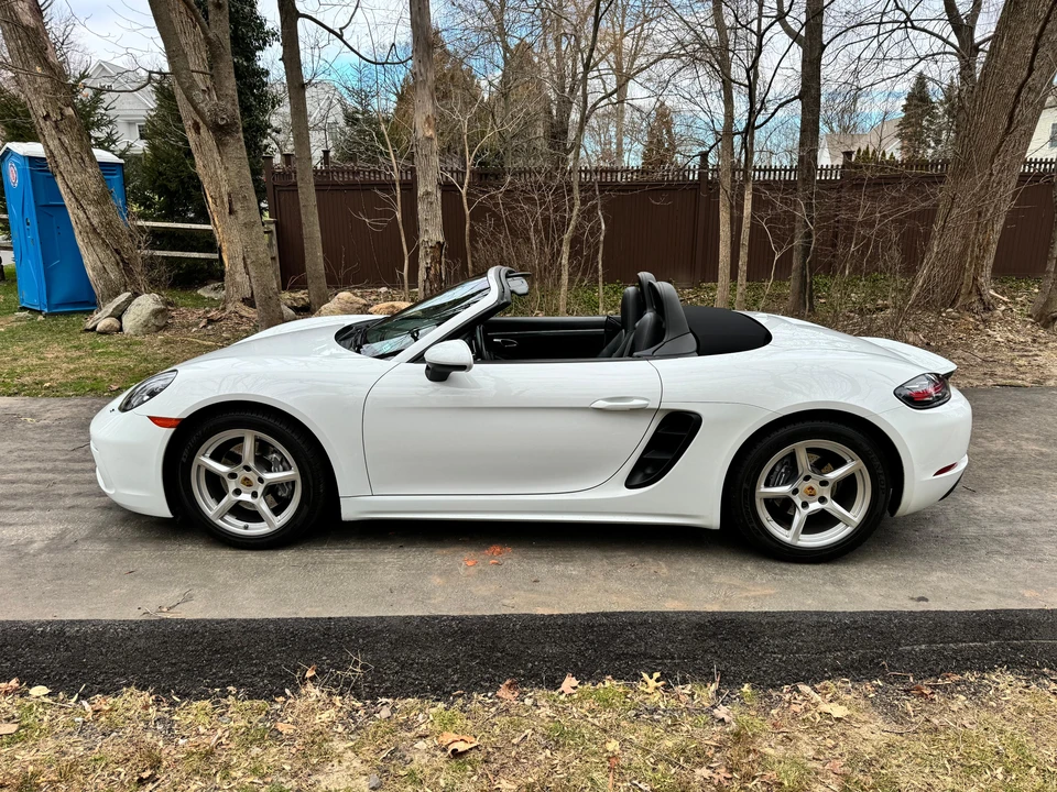2018 Porsche 718 Boxster - Image 11 of 31