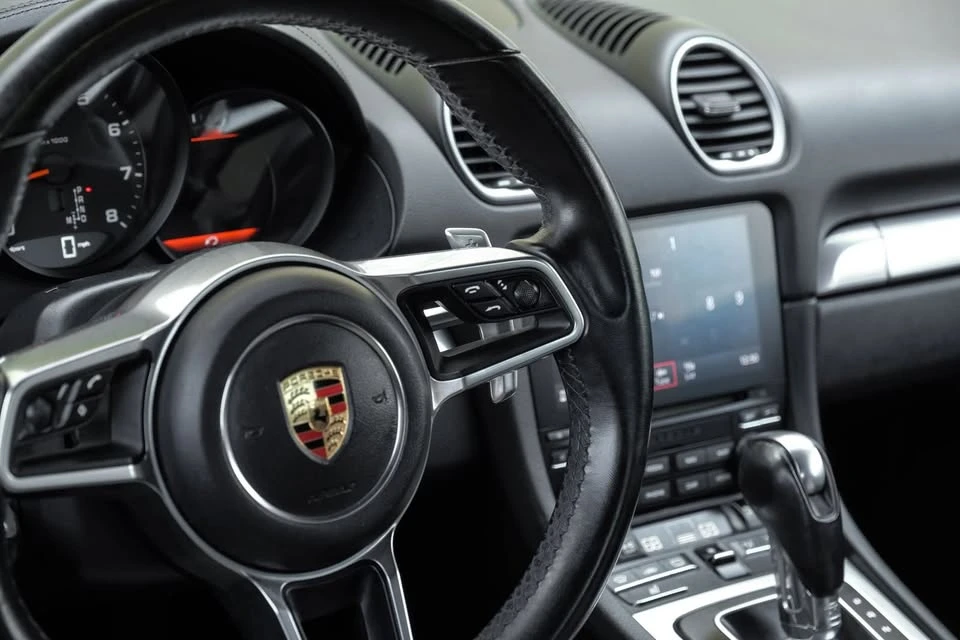 2018 Porsche 718 Boxster - Image 19 of 20