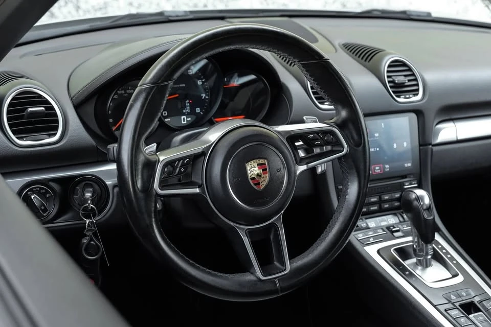 2018 Porsche 718 Boxster - Image 17 of 20