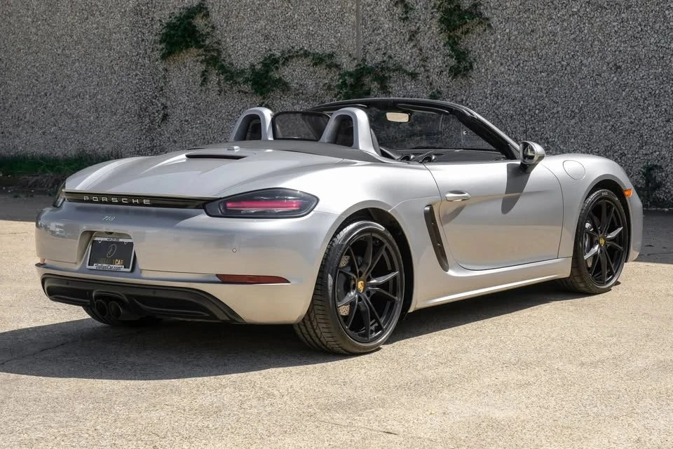 2018 Porsche 718 Boxster - Image 9 of 20