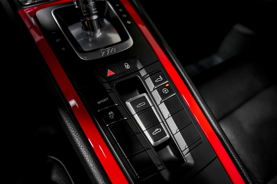2018 Porsche 718 Boxster - Image 15 of 21