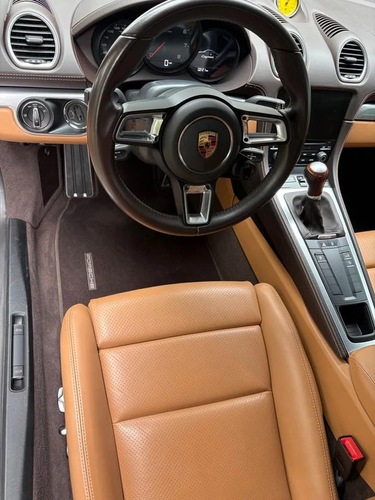 2018 Porsche 718 Cayman - Image 12 of 19