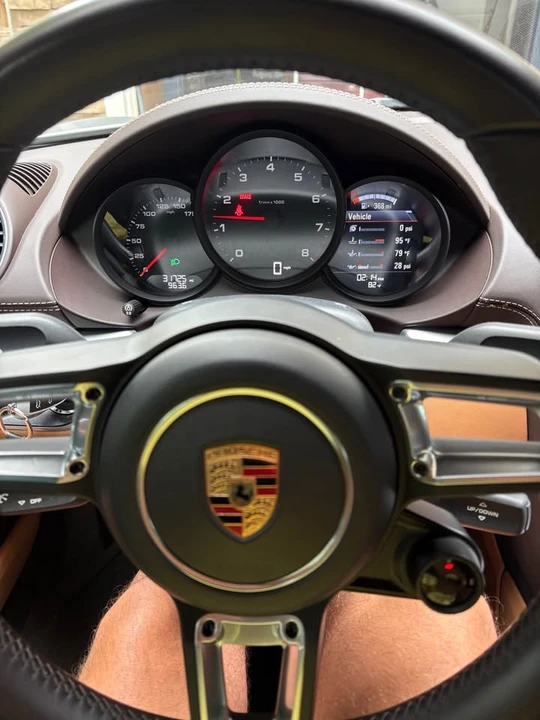 2018 Porsche 718 Cayman - Image 13 of 19