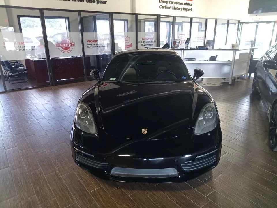 2018 Porsche 718 Cayman - Image 2 of 2